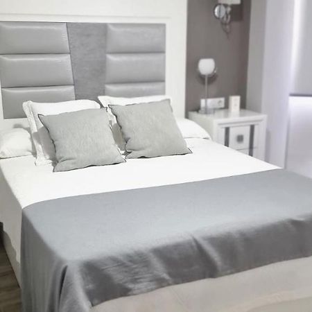 Virrey Del Pino - Apartamento En Baena Bagian luar foto