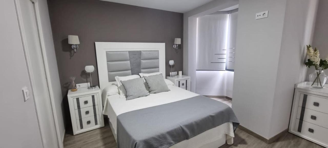 Virrey Del Pino - Apartamento En Baena Bagian luar foto
