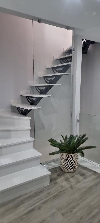 Virrey Del Pino - Apartamento En Baena Bagian luar foto