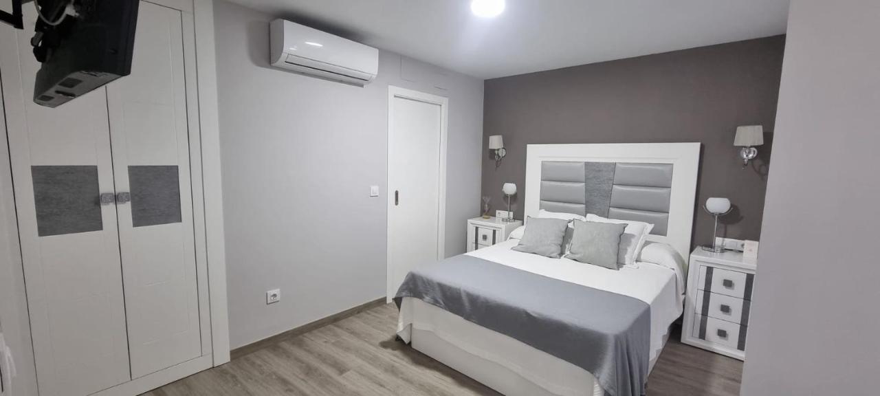 Virrey Del Pino - Apartamento En Baena Bagian luar foto