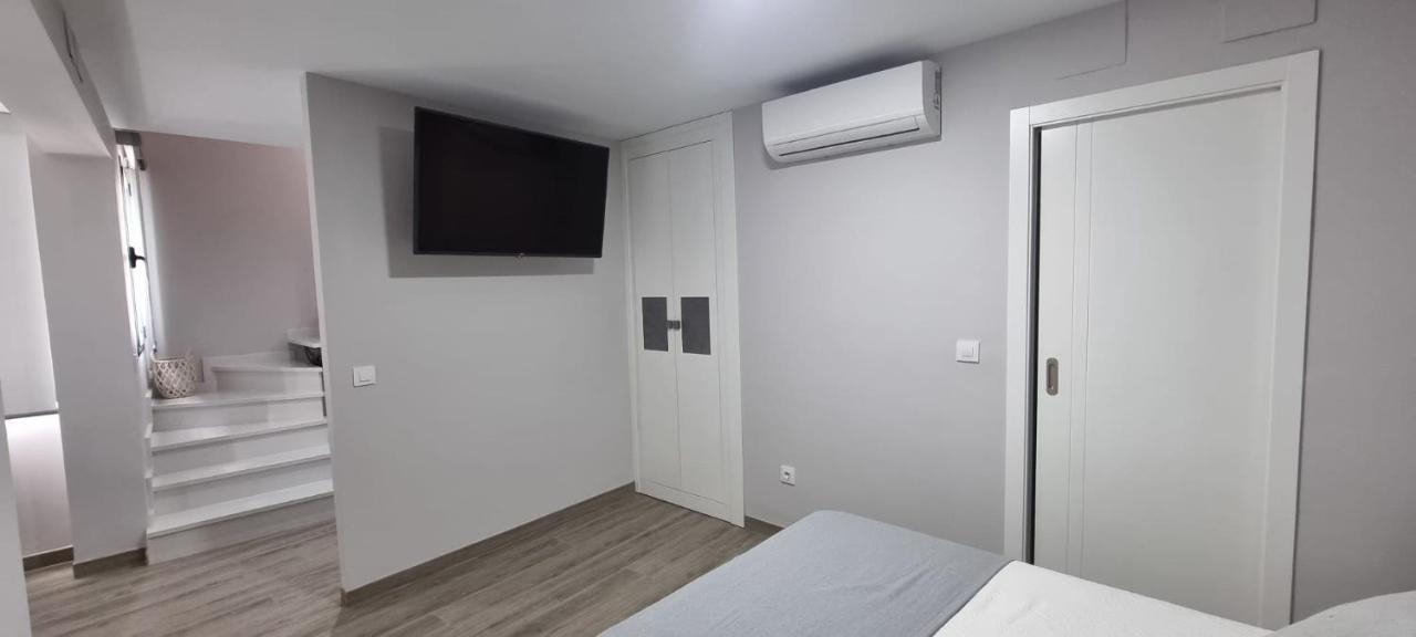 Virrey Del Pino - Apartamento En Baena Bagian luar foto