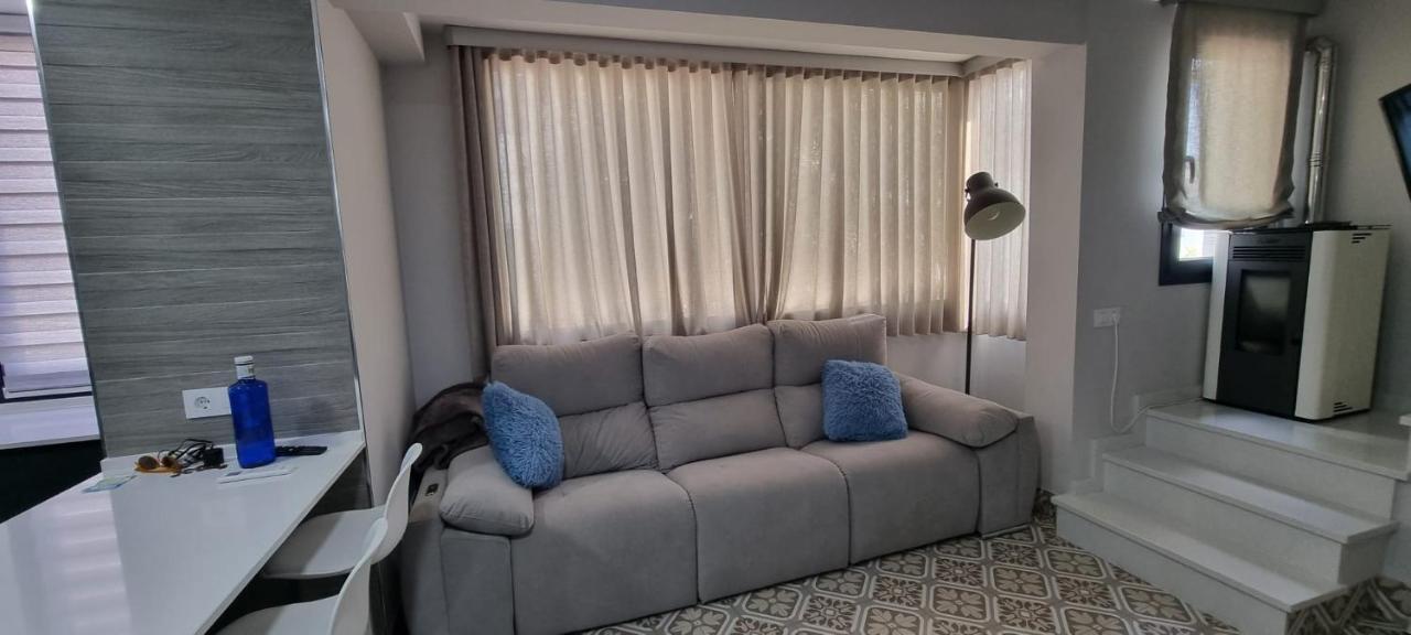 Virrey Del Pino - Apartamento En Baena Bagian luar foto